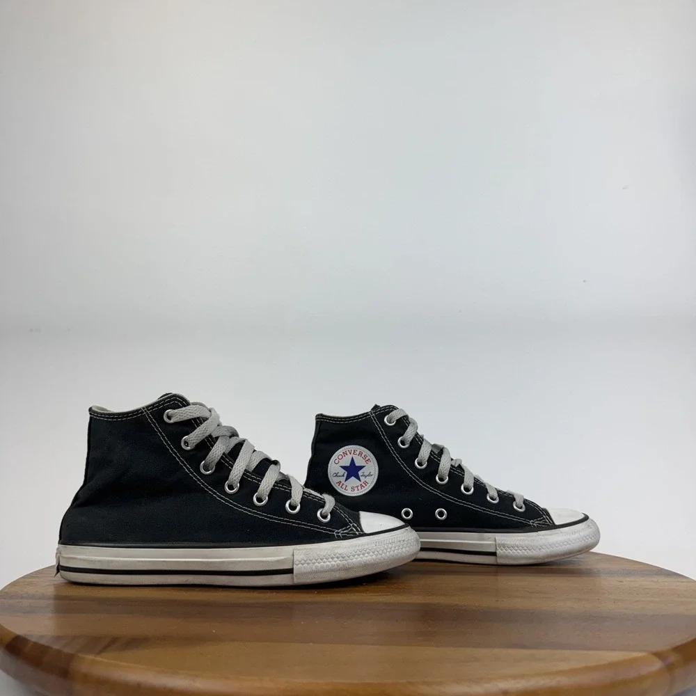 Big Kids Converse Chuck Taylor All Star Black Canvas High Top sneakers Size 2 Y